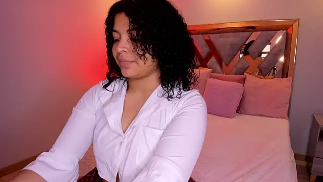 Snapshot of Dakota_Mars chatting on October 2025 12:36:01 PM Dakota Mars online show from October 2025 12:36:01 PM