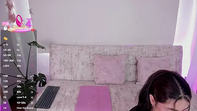 Snapshot of missweetpeach chatting on June 2026 09:30:01 PM missweetpeach online show from June 2026 09:30:01 PM