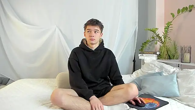 SherlockMax online show from February 2026 07:10:01 PM