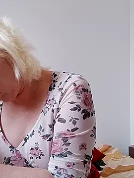 Snapshot of VikaKing chatting on January 2026 11:23:01 AM VikaKing online show from January 2026 11:23:01 AM