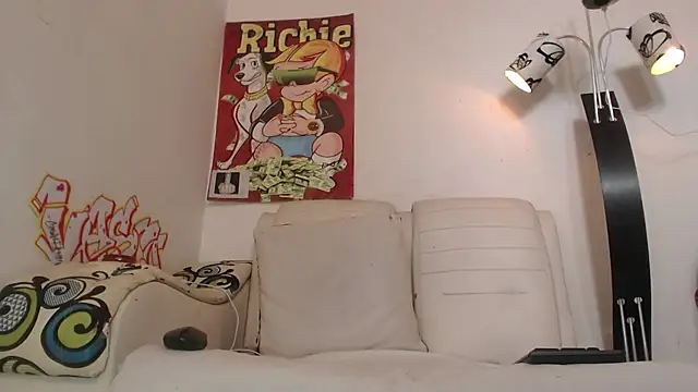 Thomasjons  online show from February 2026 07:13:02 PM