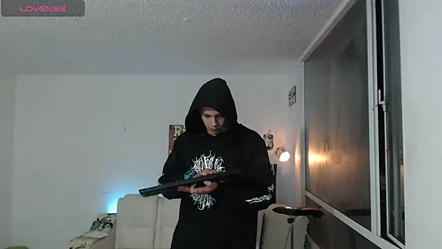 Snapshot of Thomasjons_ chatting on April 2026 04:27:01 AM Thomasjons online show from April 2026 04:27:01 AM