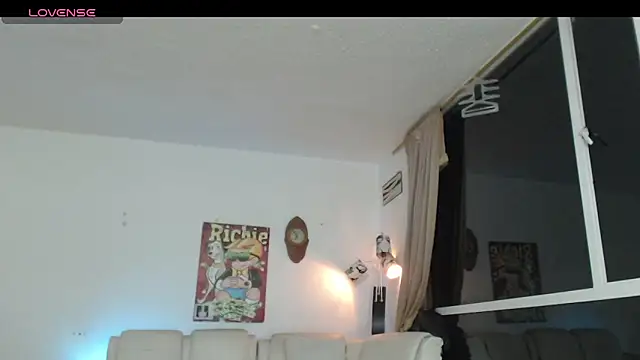 Snapshot of Thomasjons_ chatting on April 2026 10:09:02 AM Thomasjons online show from April 2026 10:09:02 AM