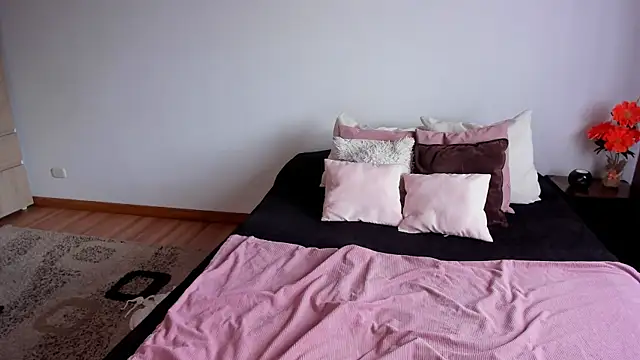 Snapshot of Kata_Soler_ chatting on January 2026 05:07:02 PM Kata Soler online show from January 2026 05:07:02 PM