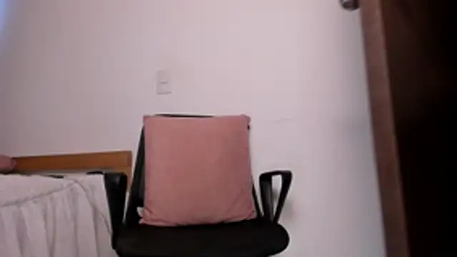 axel davis  online show from November 2025 08:32:01 PM