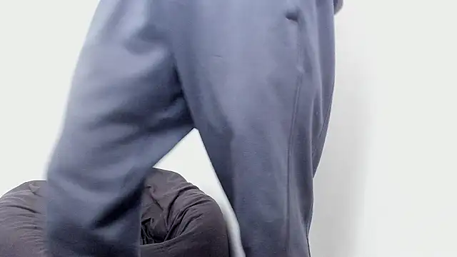 axel davis  online show from February 2026 02:43:02 PM