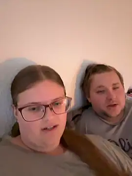 Snapshot of CurvyPaar2 chatting on September 2025 02:05:02 PM CurvyPaar2 online show from September 2025 02:05:02 PM