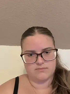 Snapshot of CurvyPaar2 chatting on July 2026 08:44:02 PM CurvyPaar2 online show from July 2026 08:44:02 PM