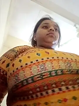 Hot crety online show from October 2025 11:48:02 PM