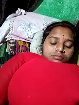 Hot crety online show from November 2025 05:48:02 PM