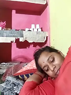 Hot crety online show from April 2026 07:28:01 PM