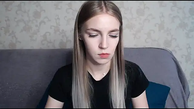 HitGyrl online show from November 2025 08:17:01 AM