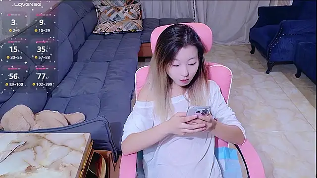 Snapshot of Deserve_E chatting on September 2025 11:26:01 AM Deserve E online show from September 2025 11:26:01 AM