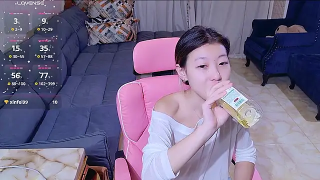 Snapshot of Deserve_E chatting on October 2025 12:35:01 PM Deserve E online show from October 2025 12:35:01 PM