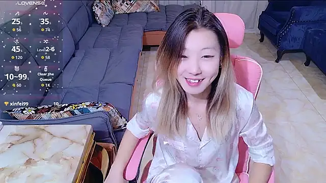 Snapshot of Deserve_E chatting on October 2025 01:08:01 PM Deserve E online show from October 2025 01:08:01 PM