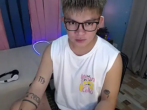 Snapshot of Fuckboii_intown chatting on July 2026 07:23:01 AM Fuckboii intown online show from July 2026 07:23:01 AM
