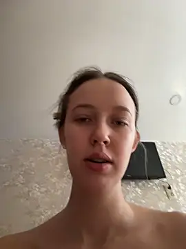 Snapshot of ElliRose chatting on February 2026 06:19:02 AM ElliRose online show from February 2026 06:19:02 AM