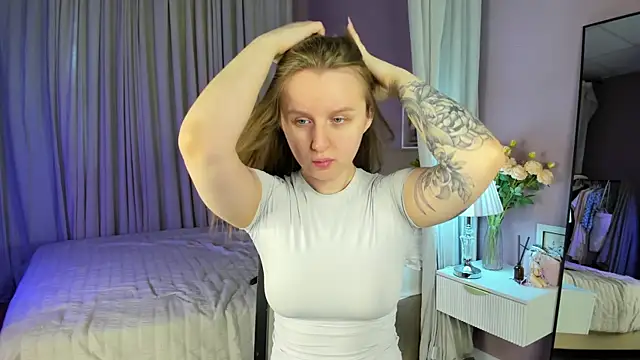 Snapshot of Rina_Panic chatting on May 2026 01:03:01 AM Rina Panic online show from May 2026 01:03:01 AM
