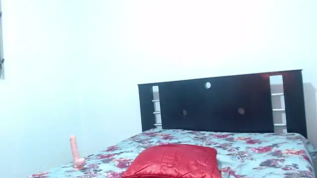 nathaly jones  online show from November 2025 12:15:02 PM