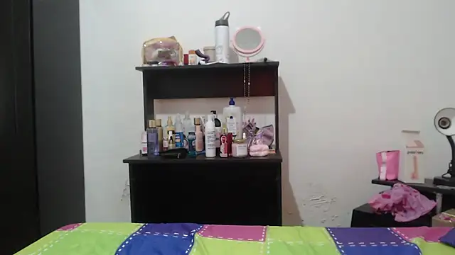 Snapshot of nathaly_jones_ chatting on July 2026 12:22:01 PM nathaly jones online show from July 2026 12:22:01 PM