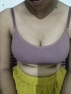 Snapshot of NAIRA5677 chatting on September 2025 05:26:02 PM NAIRA5677 online show from September 2025 05:26:02 PM