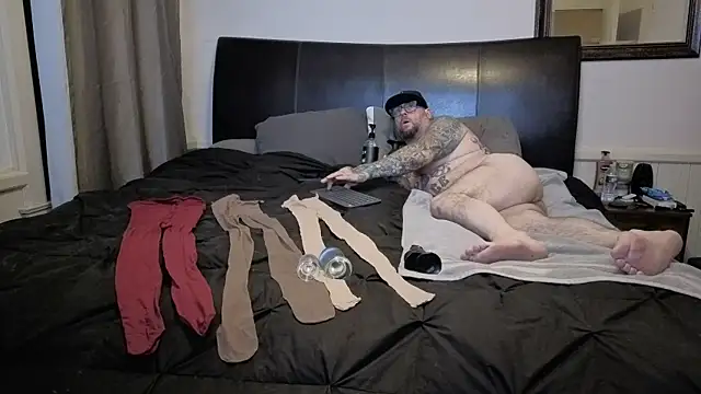 pantyhoselover54 online show from November 2025 01:49:01 AM