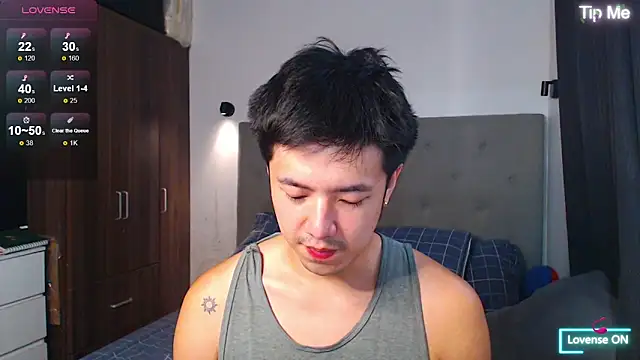 Snapshot of Addictiveboi chatting on April 2026 01:19:02 AM Addictiveboi online show from April 2026 01:19:02 AM