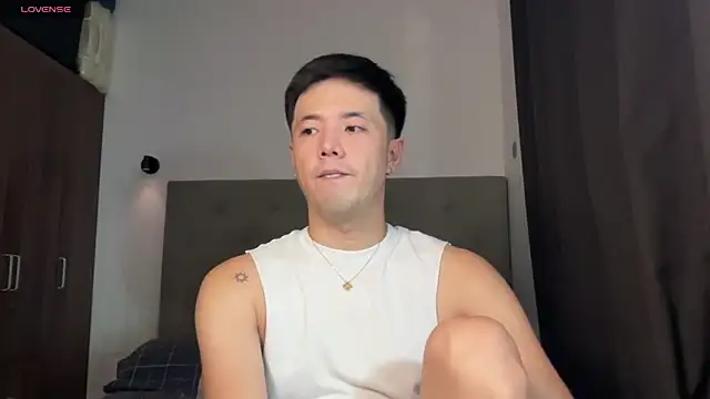 Snapshot of Addictiveboi chatting on April 2026 05:00:02 AM Addictiveboi online show from April 2026 05:00:02 AM