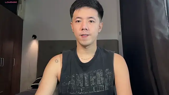 Snapshot of Addictiveboi chatting on April 2026 01:34:01 AM Addictiveboi online show from April 2026 01:34:01 AM