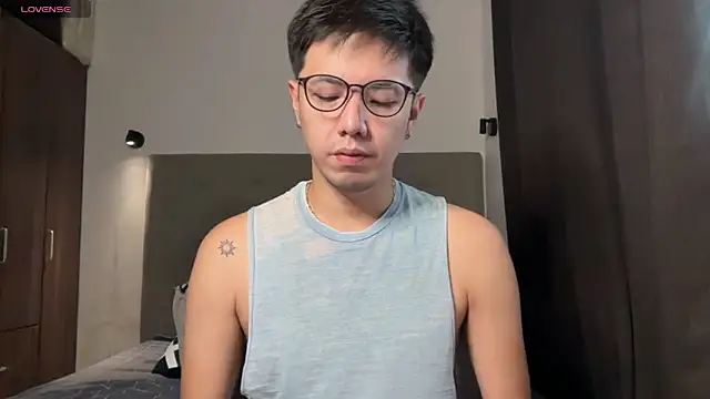 Snapshot of Addictiveboi chatting on May 2026 02:50:02 AM Addictiveboi online show from May 2026 02:50:02 AM