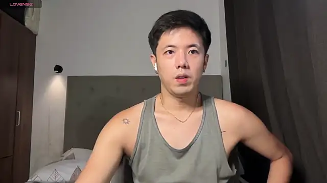 Snapshot of Addictiveboi chatting on May 2026 02:19:01 AM Addictiveboi online show from May 2026 02:19:01 AM