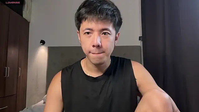 Snapshot of Addictiveboi chatting on May 2026 03:35:01 AM Addictiveboi online show from May 2026 03:35:01 AM