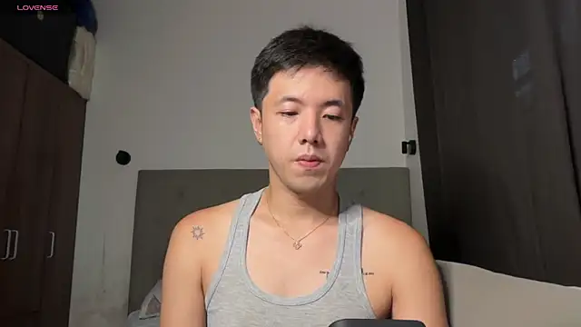 Snapshot of Addictiveboi chatting on June 2026 04:58:02 AM Addictiveboi online show from June 2026 04:58:02 AM