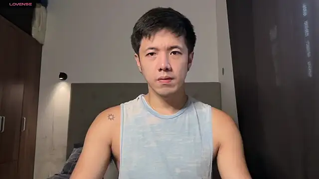 Snapshot of Addictiveboi chatting on June 2026 03:42:02 AM Addictiveboi online show from June 2026 03:42:02 AM