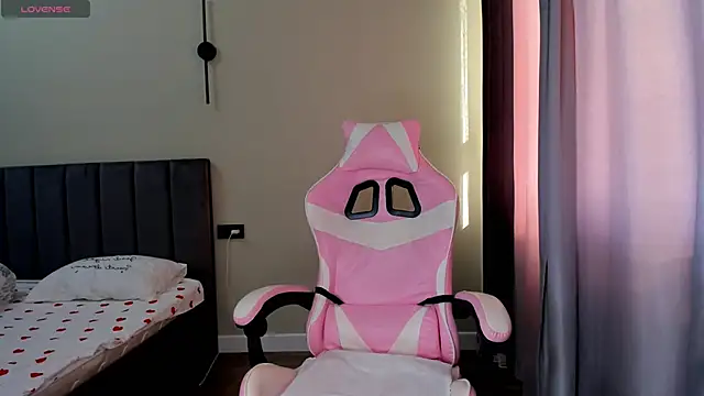 obokozu mai online show from October 2025 04:11:01 AM