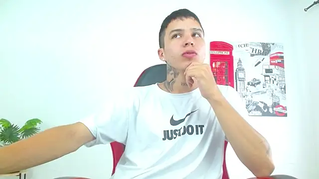 Cumandres18 online show from January 2026 02:53:02 PM