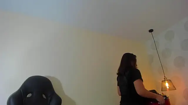 GIANAMILLER6 online show from April 2026 12:10:01 PM