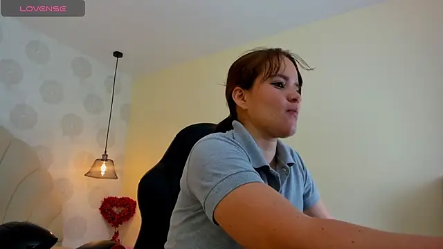 GIANAMILLER6 online show from July 2026 12:10:01 PM