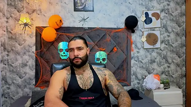 Snapshot of Apolo_rousse1 chatting on October 2025 10:10:01 PM Apolo rousse1 online show from October 2025 10:10:01 PM