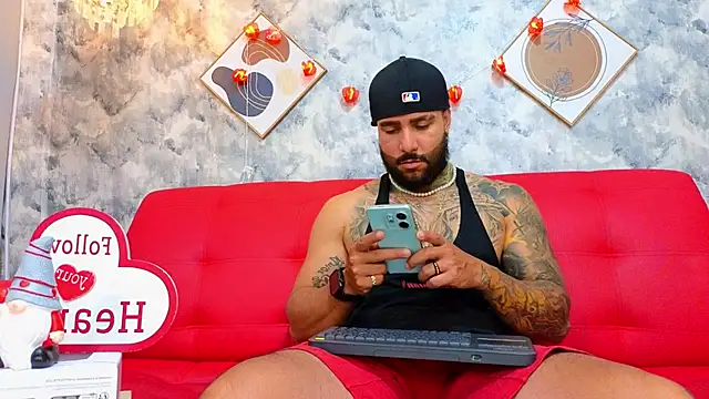 Snapshot of Apolo_rousse1 chatting on February 2026 09:21:01 PM Apolo rousse1 online show from February 2026 09:21:01 PM