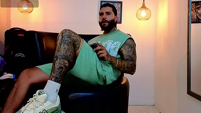 Snapshot of Apolo_rousse1 chatting on May 2026 08:28:01 PM Apolo rousse1 online show from May 2026 08:28:01 PM