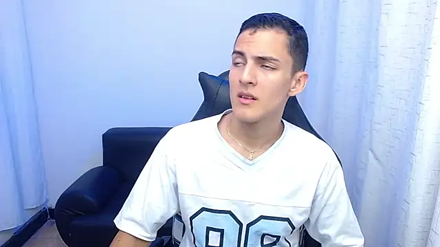 Matiius18 online show from February 2026 01:43:01 PM