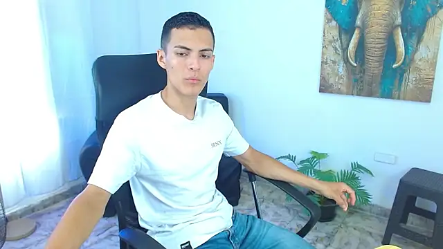 Matiius18 online show from May 2026 02:14:01 PM