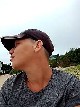 Snapshot of ComeAsYouAre chatting on November 2025 07:40:01 AM ComeAsYouAre online show from November 2025 07:40:01 AM