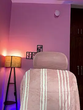 Neha18 online show from April 2026 11:19:02 AM