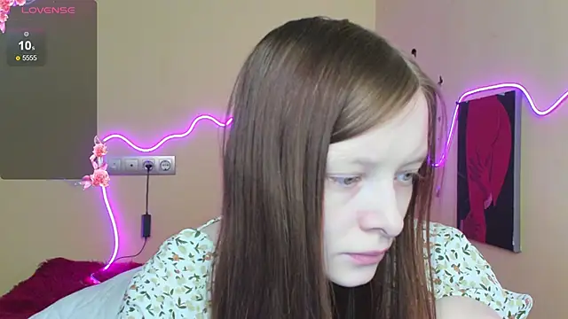 AliceHaris online show from October 2025 03:12:02 AM