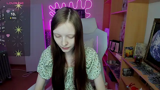 AliceHaris online show from November 2025 09:36:01 AM