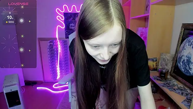 AliceHaris online show from November 2025 03:17:01 AM