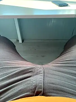 Snapshot of Burak6850 chatting on November 2025 10:20:01 AM Burak6850 online show from November 2025 10:20:01 AM