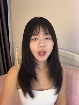 Ella-A9 online show from October 2025 07:05:01 PM